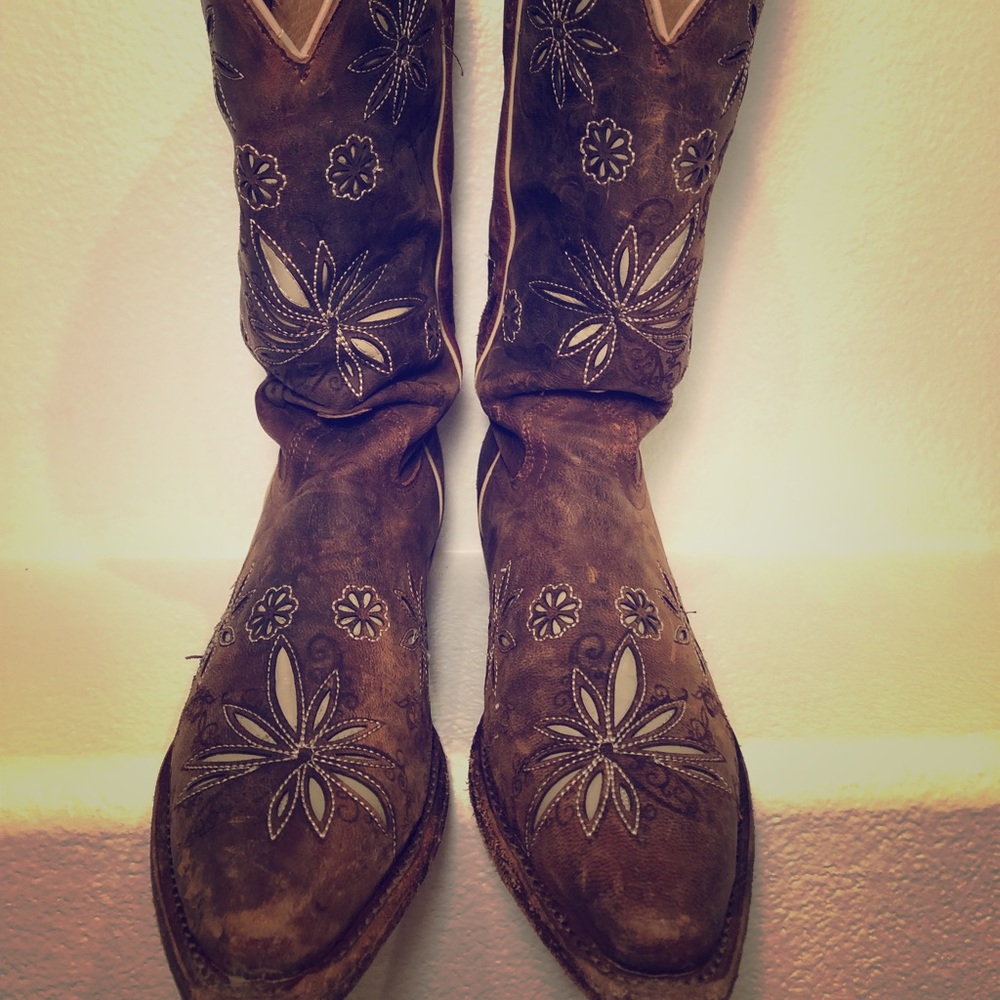 Shyanne Daisy Mae boots